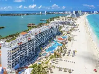 Cancun Tourism Is So Strong That Not Even Sargassum Can Stop It, New Report Shows
