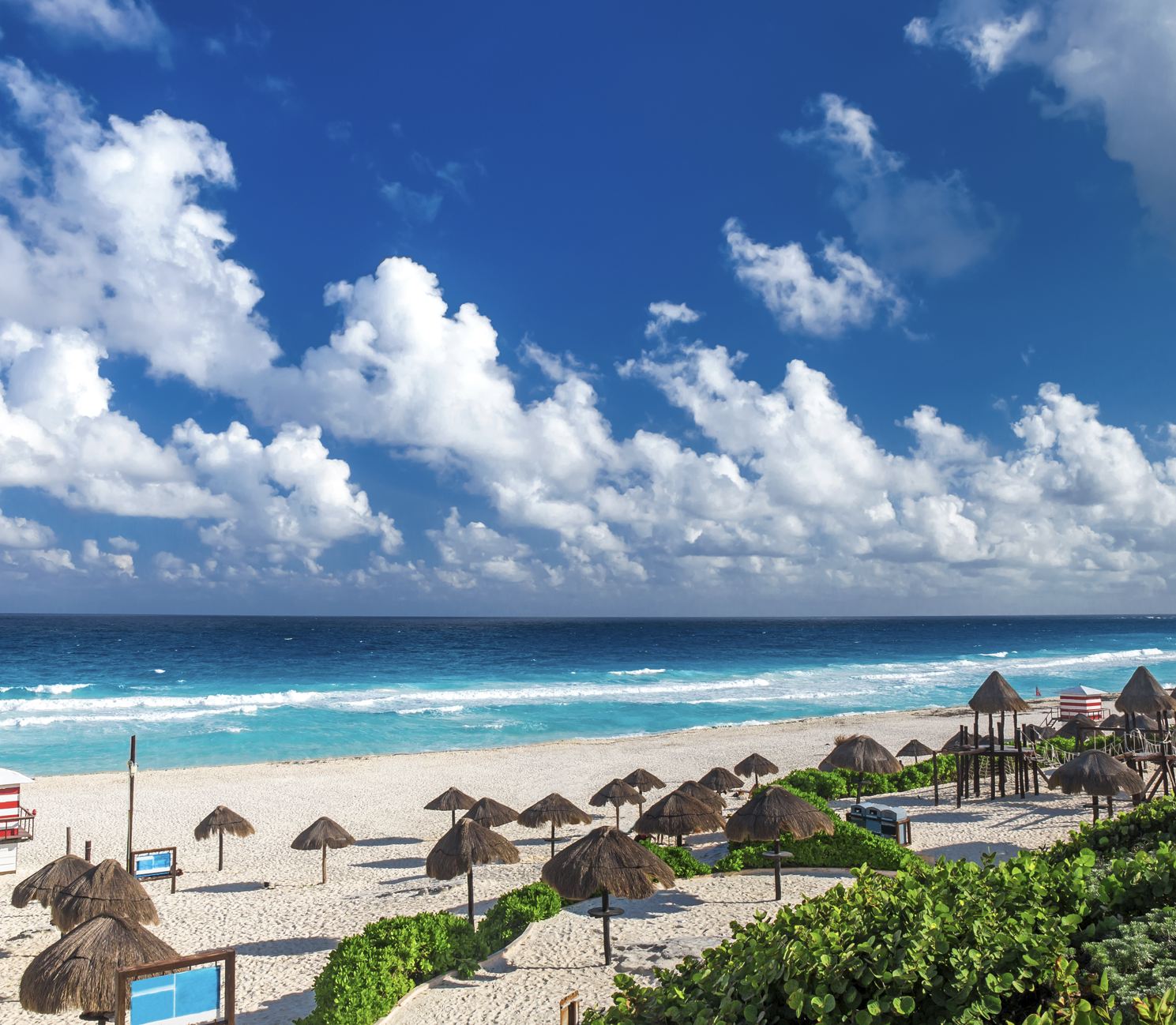 Delfines Beach Blue Skysunny Day Cancún