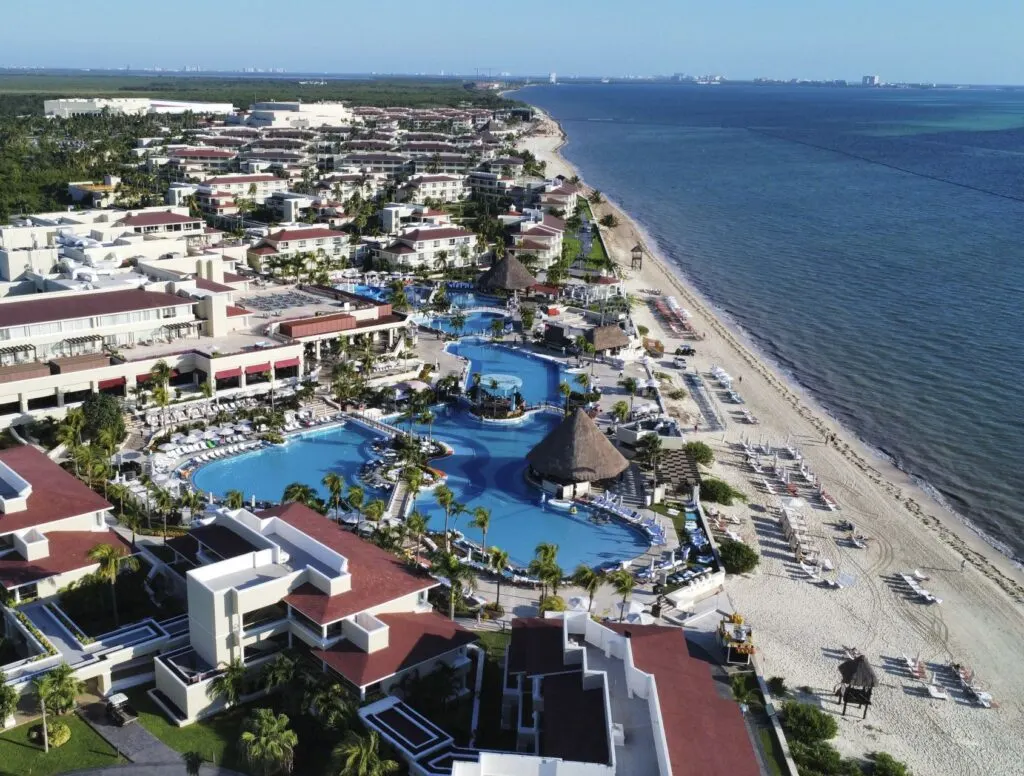 Moon Palace Aerial