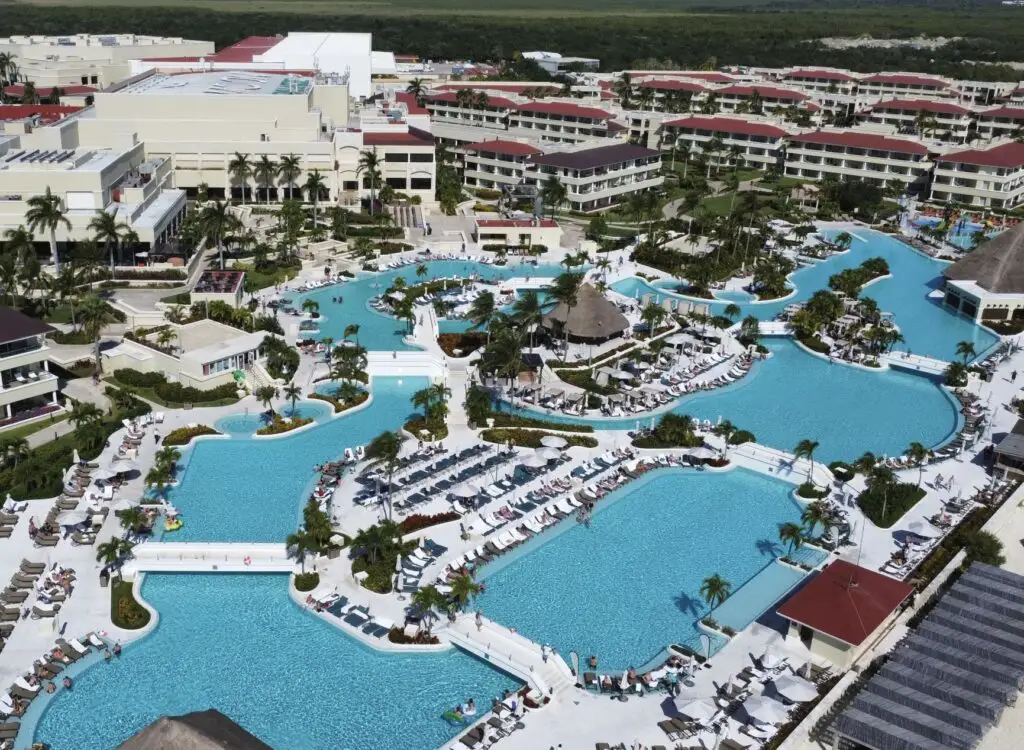 Moon Palace Pools