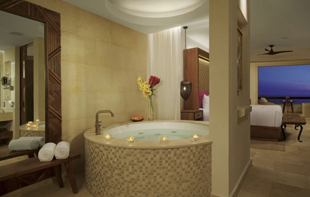 Romance room secrets Akumal