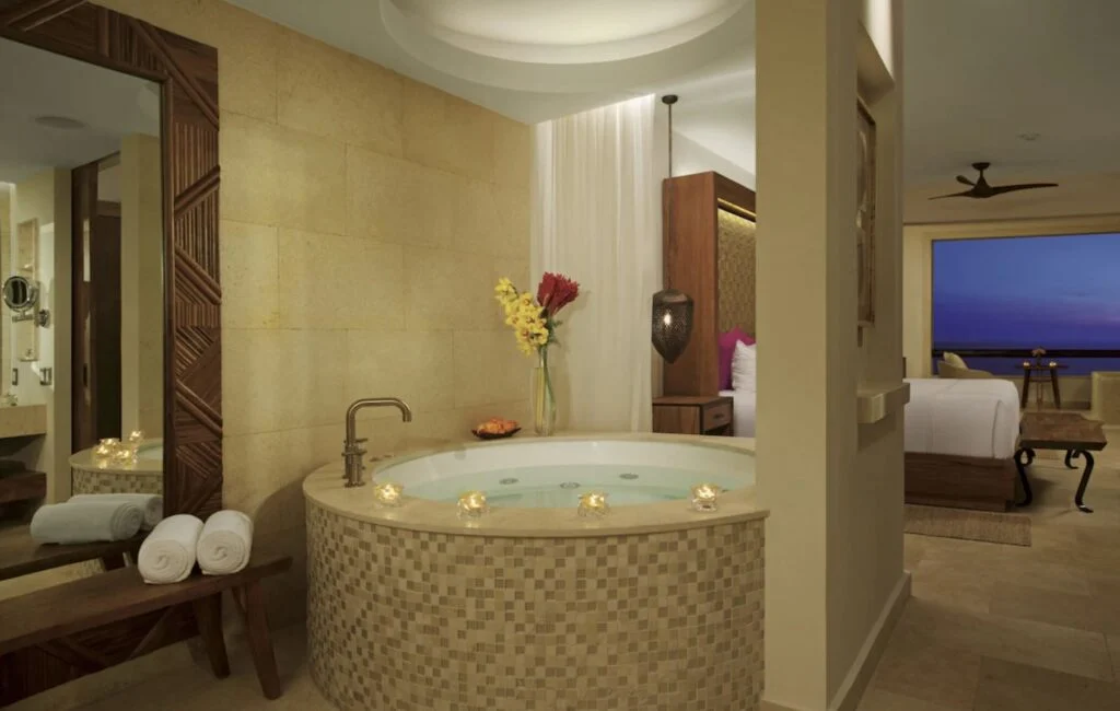 Romance room secrets Akumal