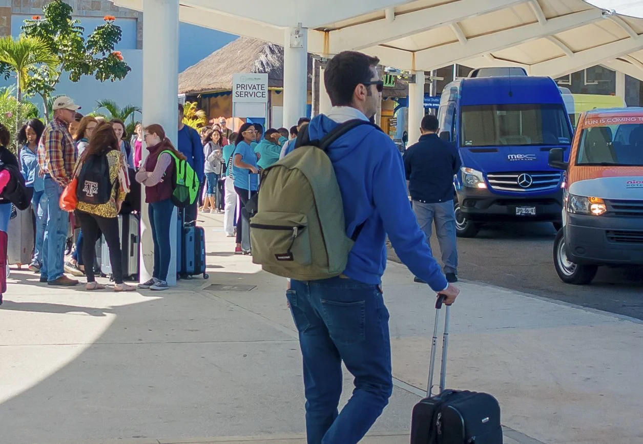 Tourists Walking 1 Kilometer To Take Ubers From Outside The Cancun Airport Still Face Harassment