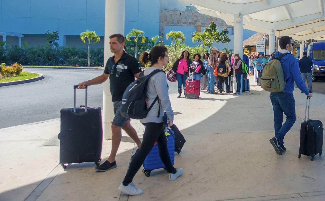 cancun airport passengers