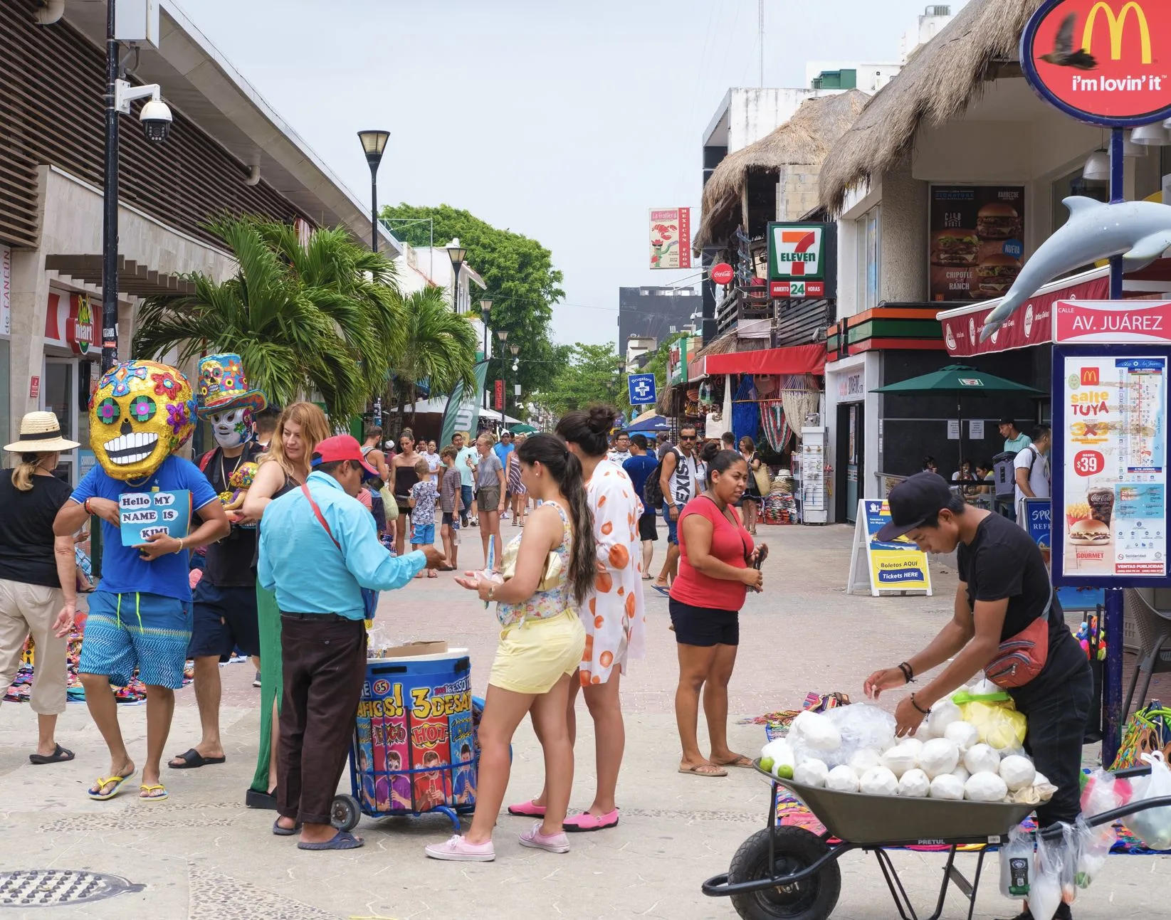 5th avenue vendors in playa del carmen