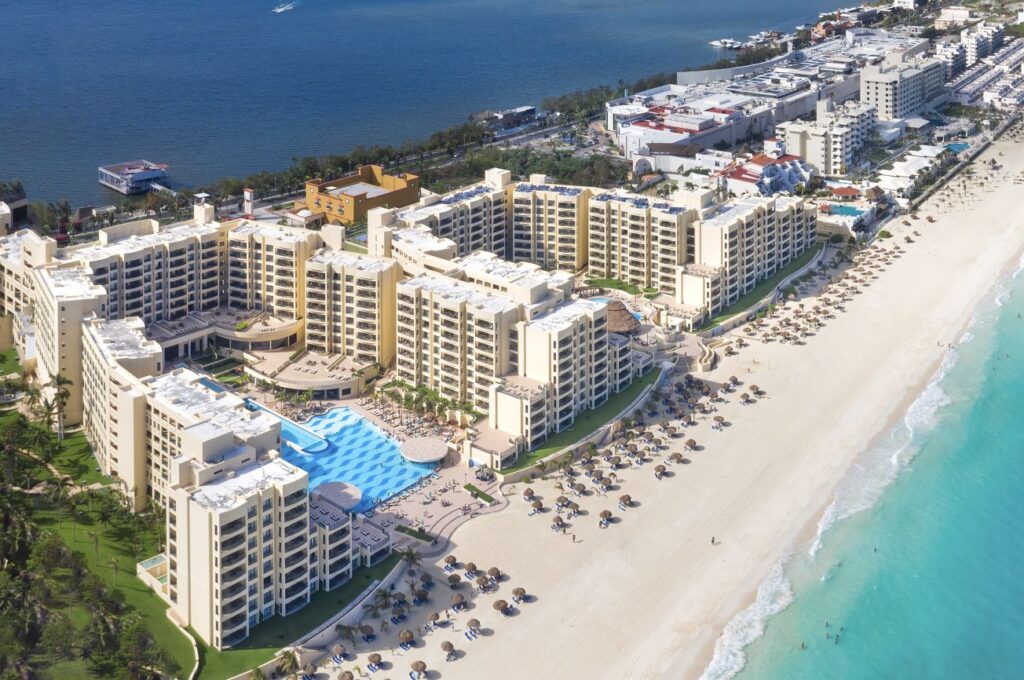 Are Club Level Rooms Worth the Upgrade In Cancun A Traveler's Checklist To Make The Choice