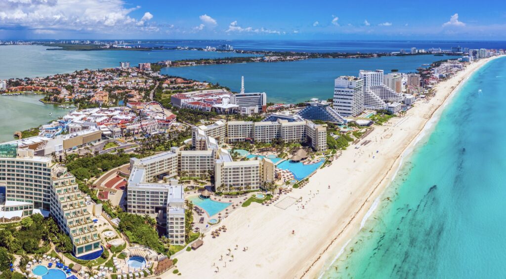 Cacun resorts Hotel Zone