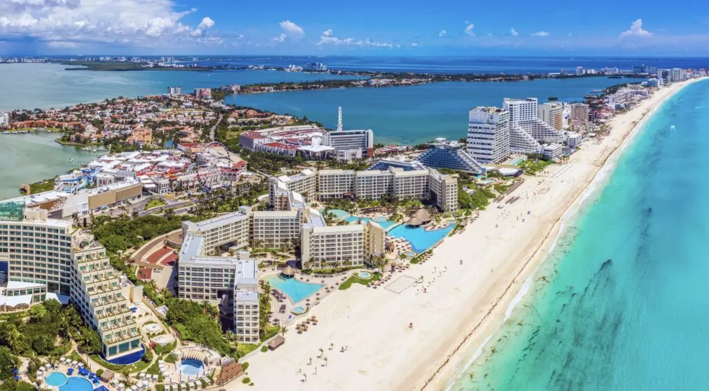 Cacun resorts Hotel Zone