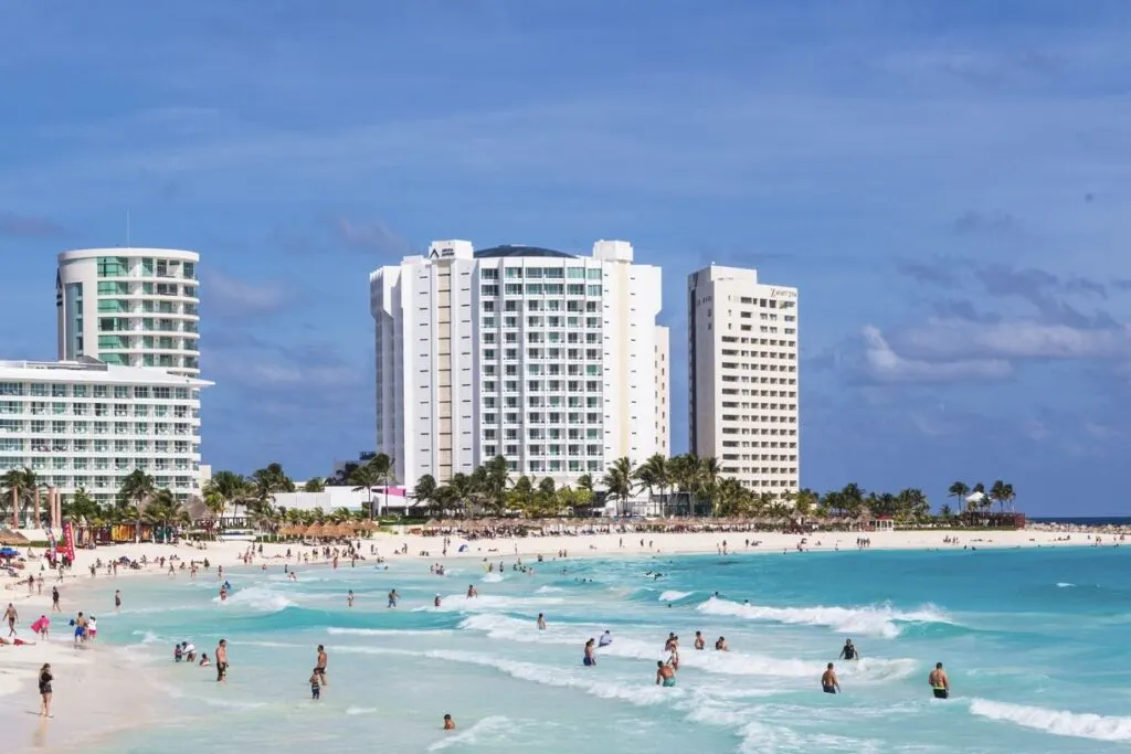 Cancun Declared Safe For Swimming After 2300 Beaches Nationwide Inspected For Sanitary Conditions