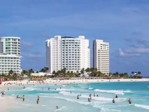 Cancun Declared Safe For Swimming After 2300 Beaches Nationwide Inspected For Sanitary Conditions