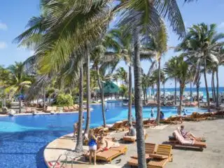 How To Beat Resort Guilt And Enjoy The Lazy Cancun Vacation You Deserve