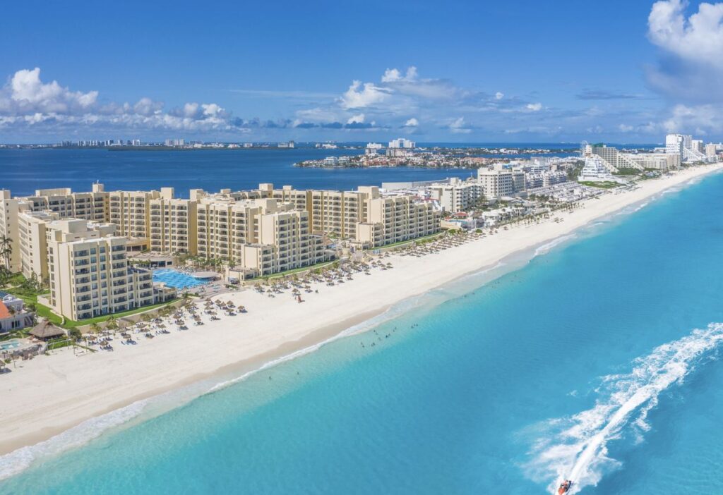The Cheapest & Most Expensive Destinations In Cancun & The Riviera Maya