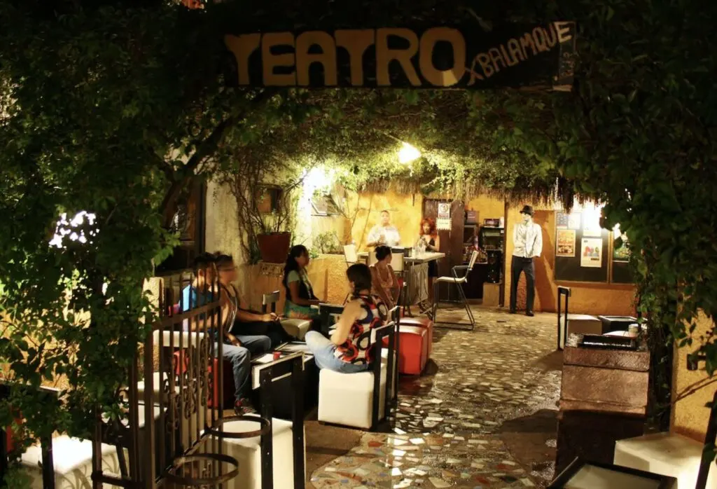 Theater show downtown cancun