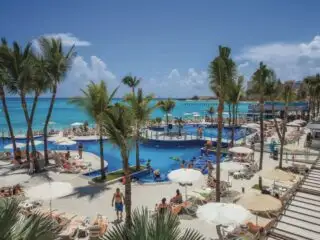 These Are Top 3 Cancun Party Resorts That Are Also Close To Nightlife