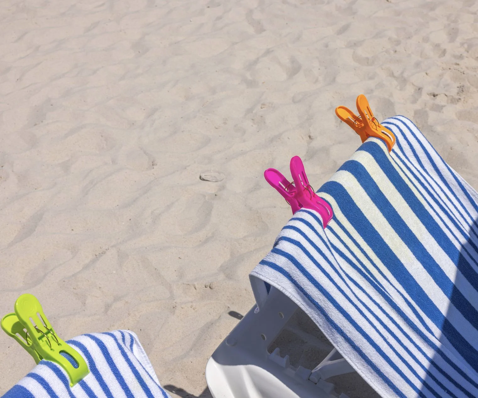 Towel clips