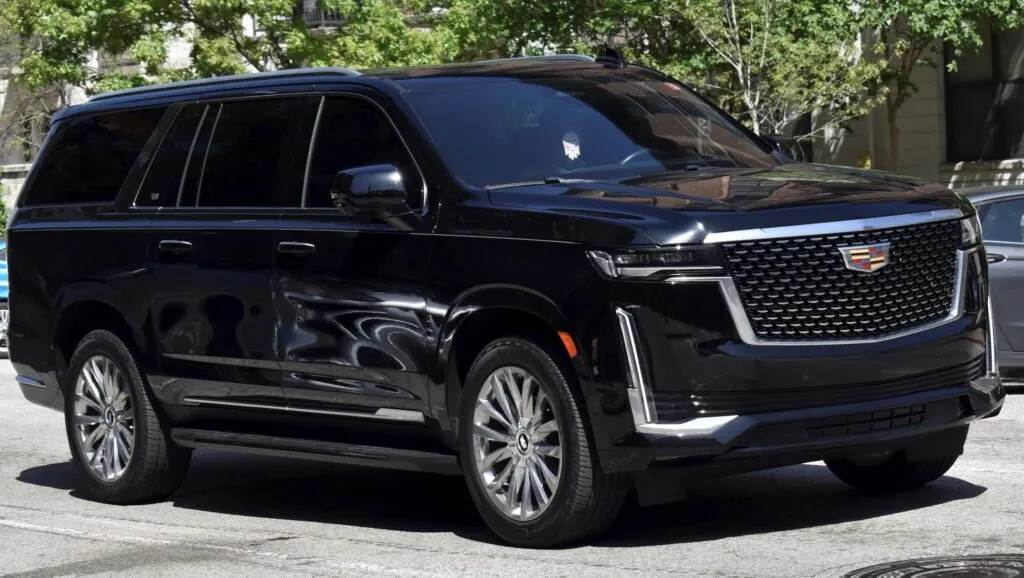 Cadiallac Escalade IN Cancun