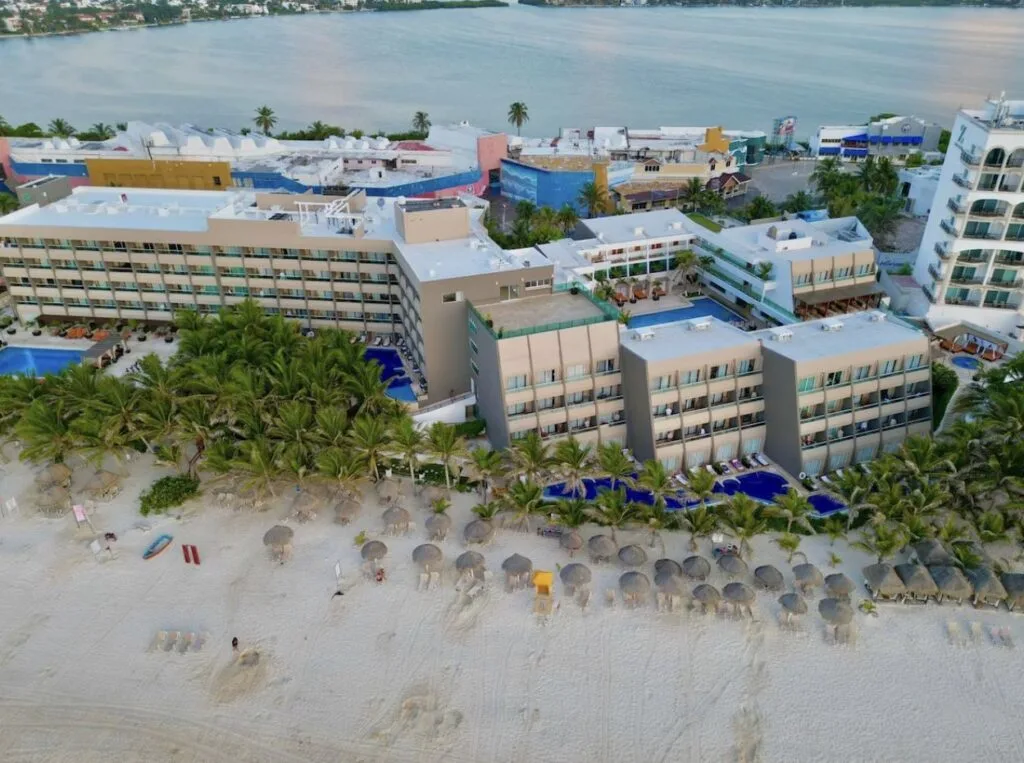 Flamingo Cancun All Inclusive beachfront