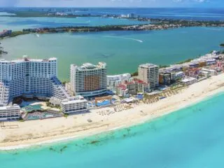 How Safe Are Resorts In Cancun Here's What Travelers Are Saying Right Now