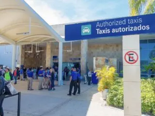 Protest Over Uber At The Cancun Airport Slows Traffic Temporarily