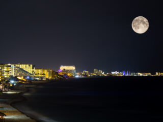 Seaside resorts along the coastline in the night Cancun
