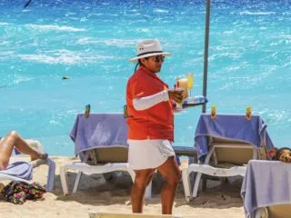 These Are 5 People You Should Absolutely Tip At A Cancun All-Inclusive