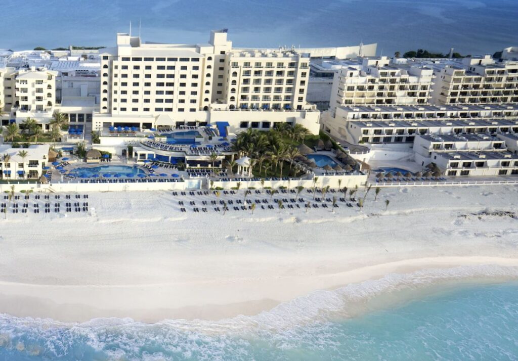 These Are The 3 Cheapest Beachfront All-Inclusive Resorts In Cancun