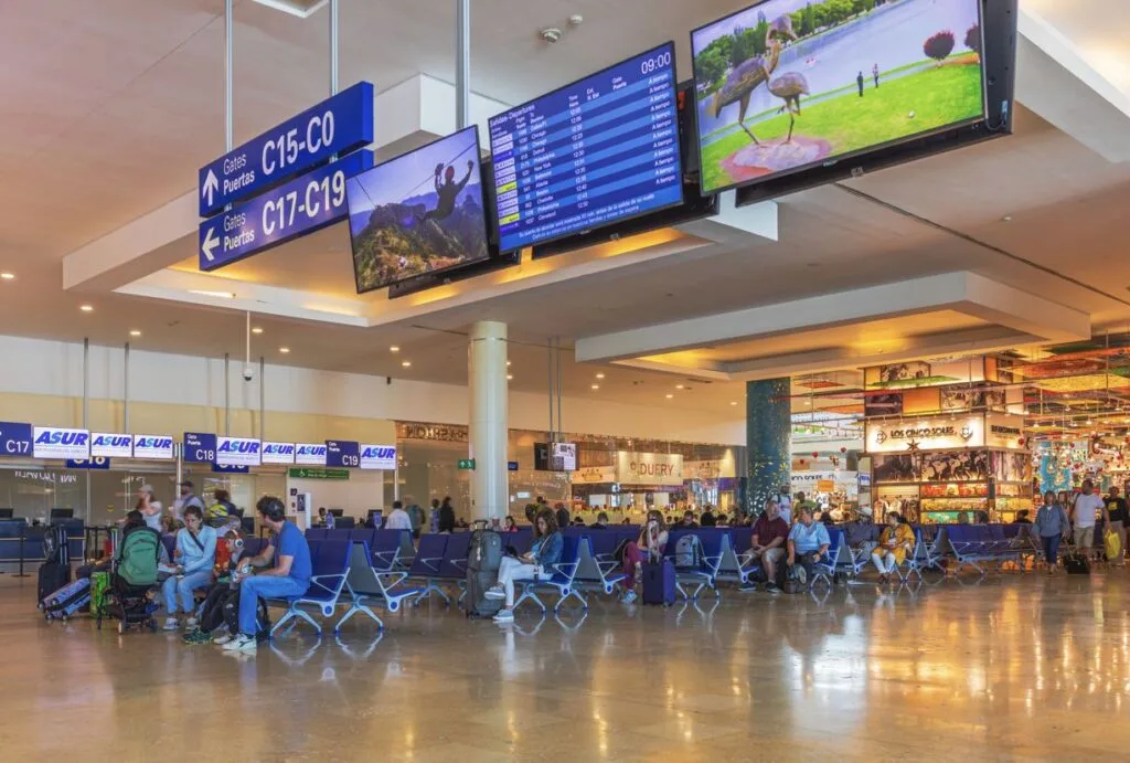 What Travelers Need To Know About The 2 International Terminals At The Cancun Airport