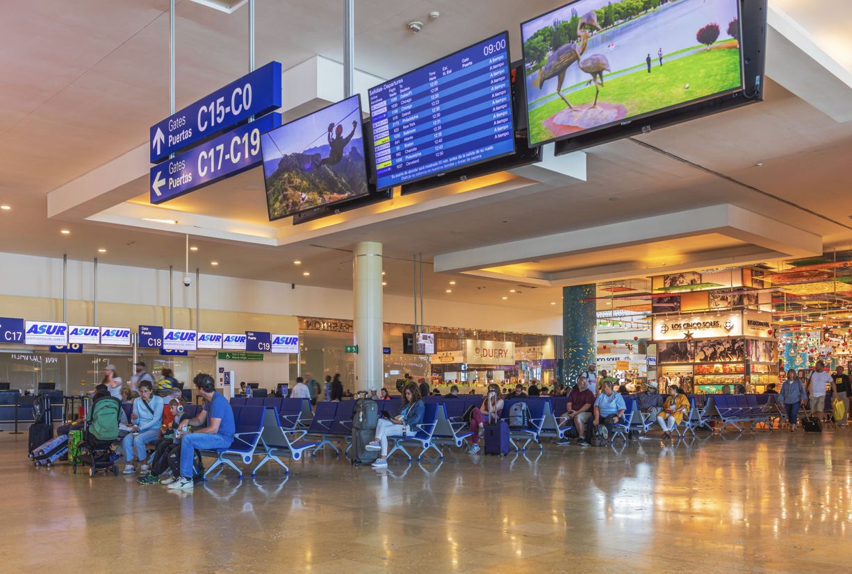 What Travelers Need To Know About The 2 International Terminals At The Cancun Airport
