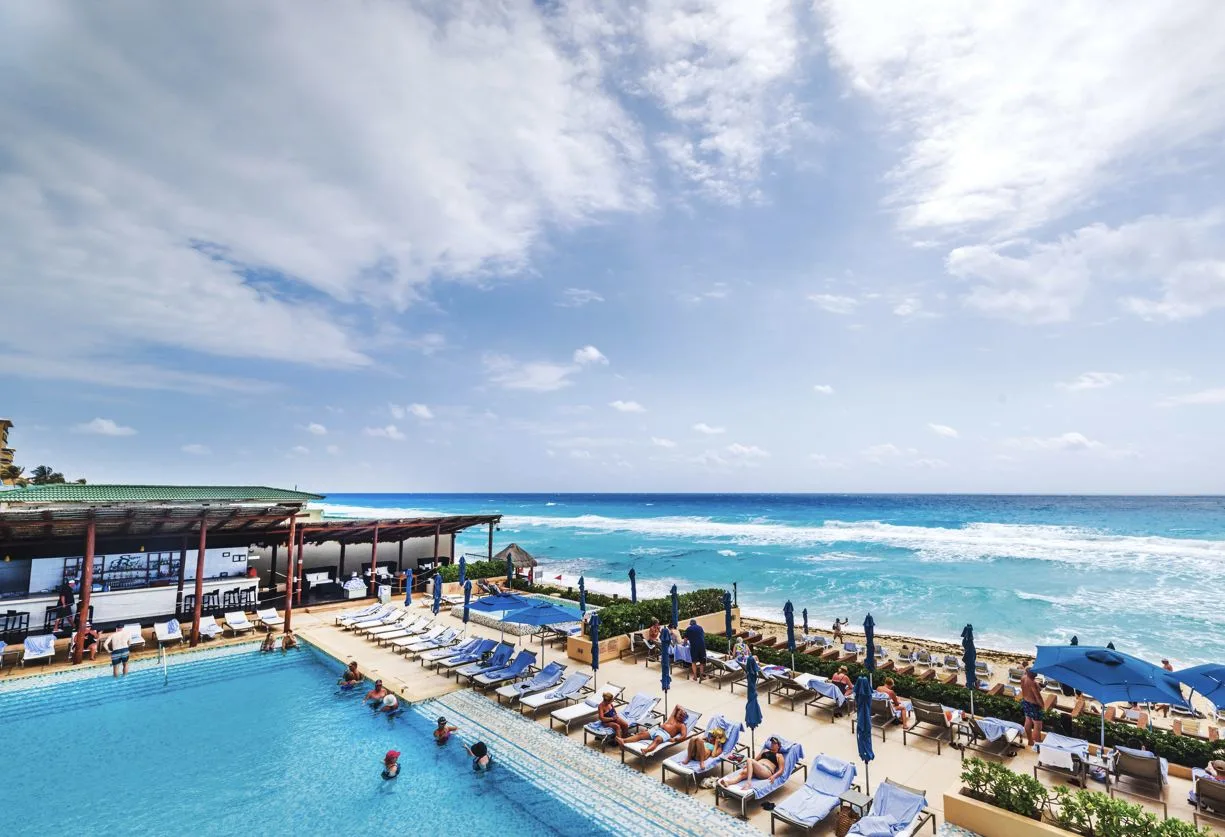 Will Cancun Resorts Give You A Free Night When Things Go Wrong Here's the Truth