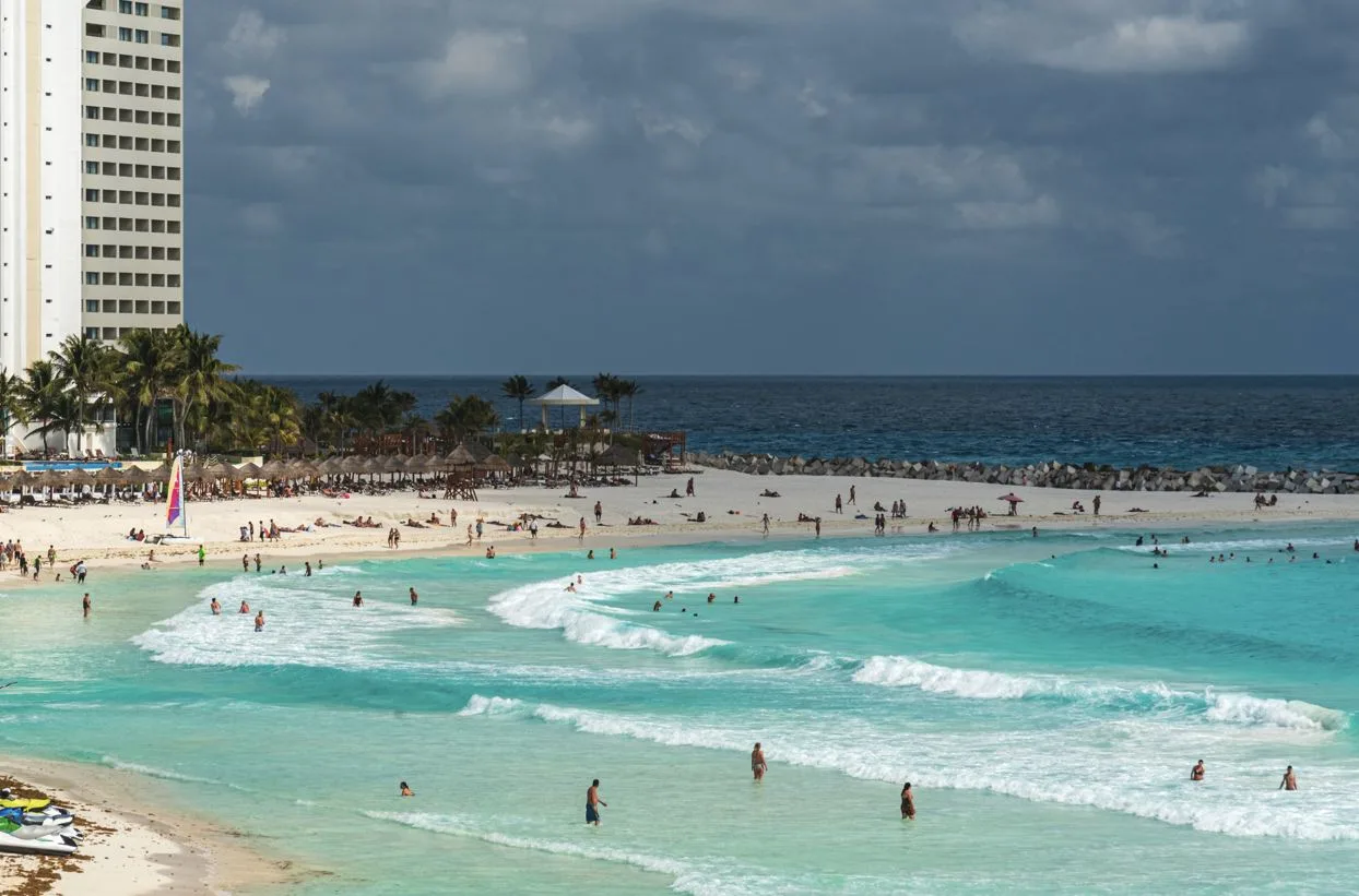 Your Cancun Fall Getaway Don't Expect Empty Resorts Or Beaches During Low Season