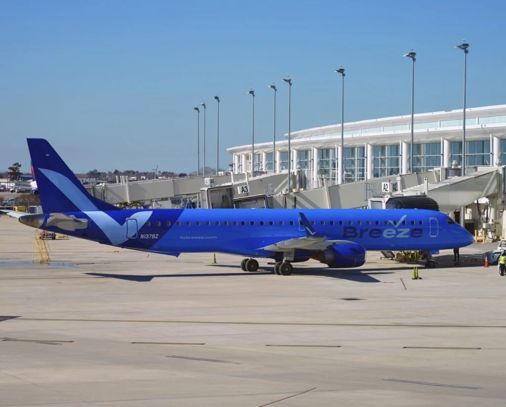Breeze Airways plane In New Orleans
