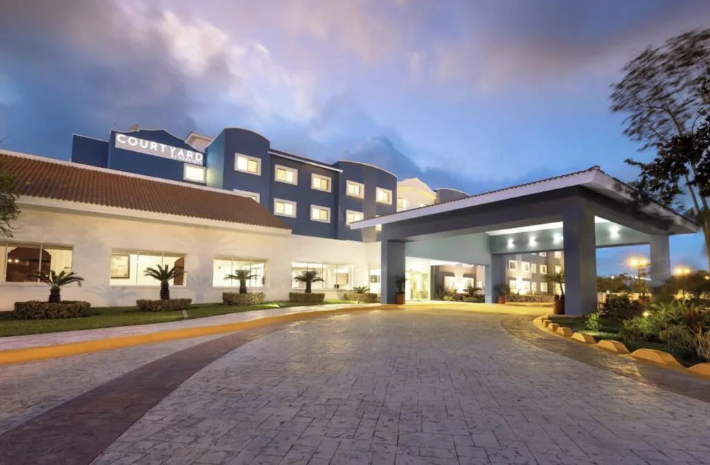 Courtyard Marriott Cancun Airport