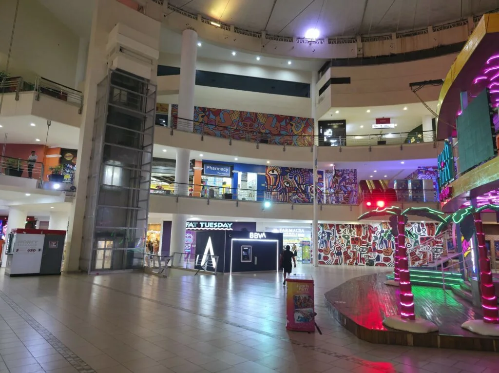 Forum by the Sea Mall