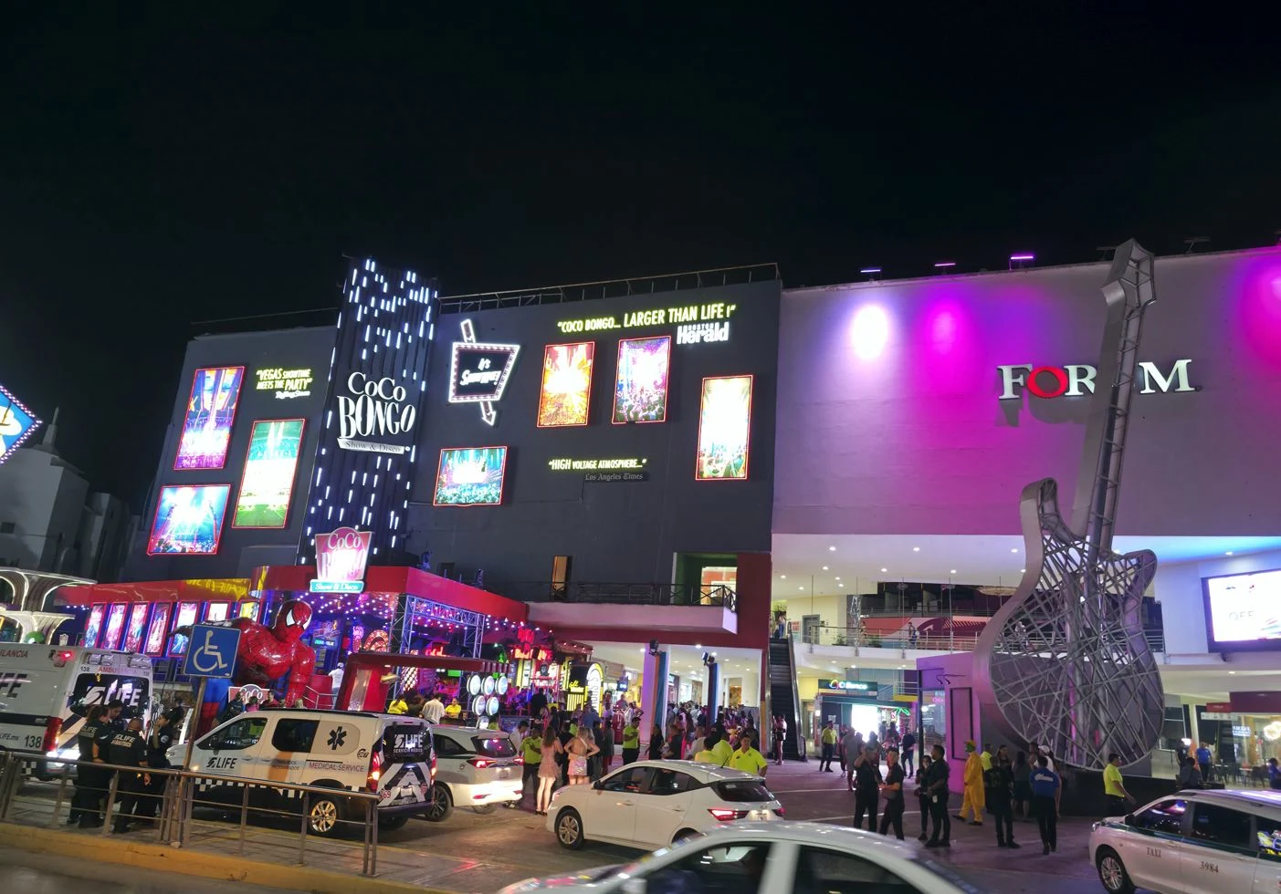 Nightlife zone Cancun Original Photo By Trevor Kucheran