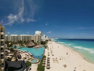 These 4 Cancun Resorts Offer In-Room Washers & Dryers