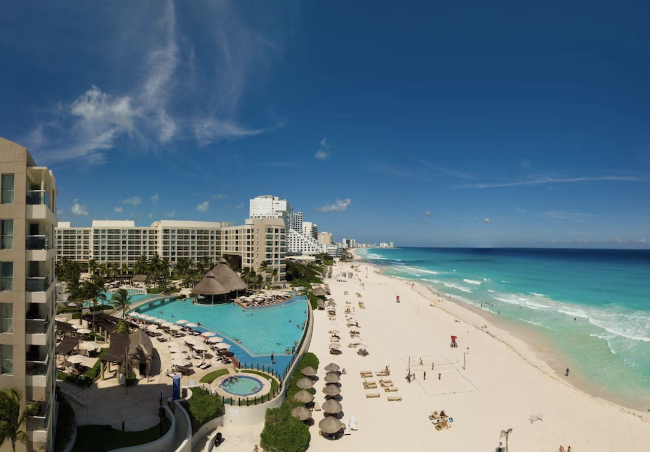 These 4 Cancun Resorts Offer In-Room Washers & Dryers