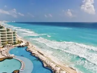 This Is Your Last Chance to Book Affordable Cancun Flights & Hotels For The Holiday Season