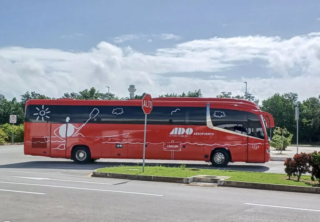 Ado $8 Bus From Cancun Airport To Hotel Zone Triples In Popularity