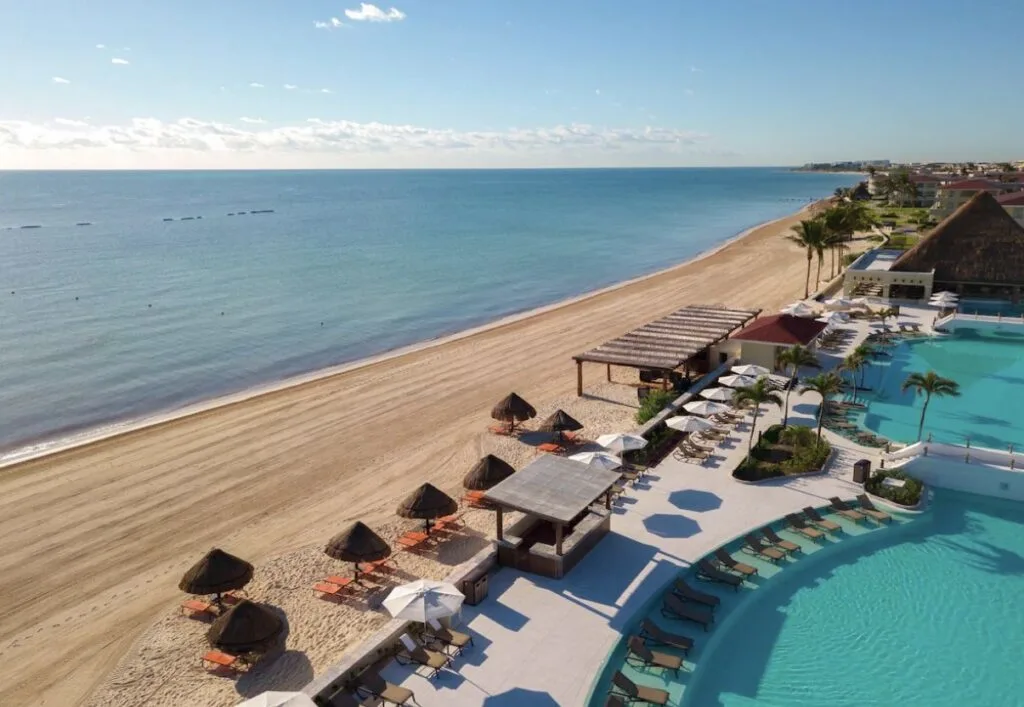 FIFA Just Chose These 2 Cancun Area Hotels To Host World Cup Teams Here's What That Means For Travelers