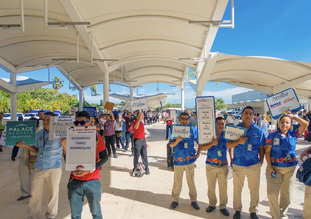Federal Authorities Announce Uber Is Not Permitted To Operate At Cancun Airport