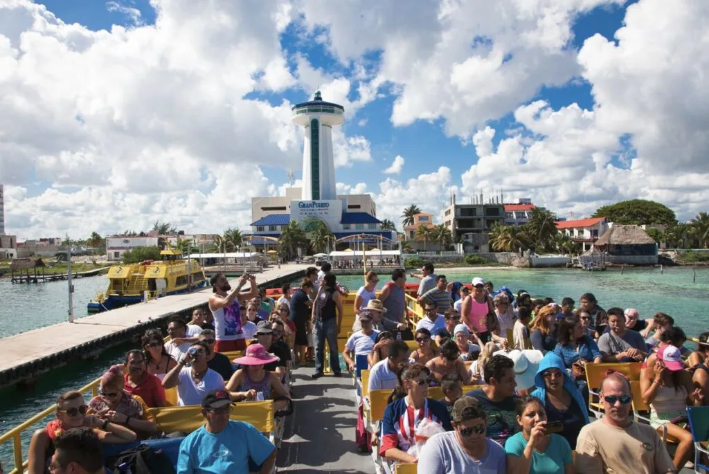 How Crowded Is A Day Trip To Isla Mujeres During The Winter Insiders Guide On What To Expect
