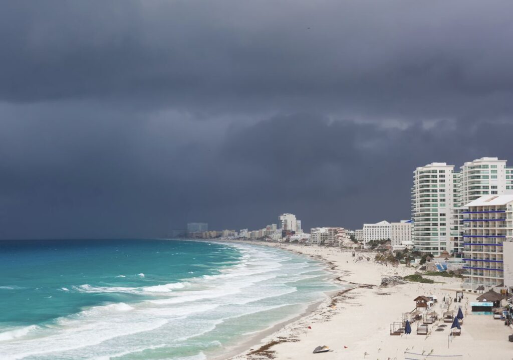More Torrential Rains & Storms Will Continue This Week In Cancun But Don't Cancel Your Trip