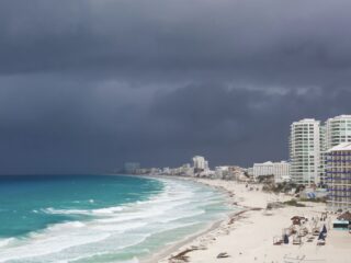 More Torrential Rains & Storms Will Continue This Week In Cancun But Don't Cancel Your Trip