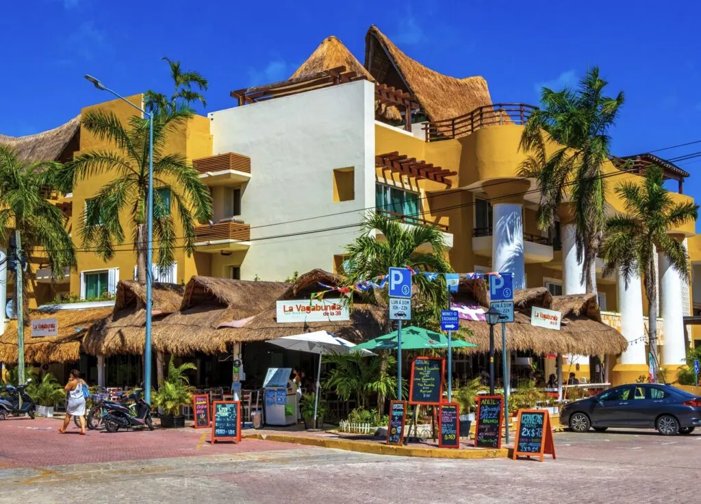 Playa Del Carmen Street and restaurant