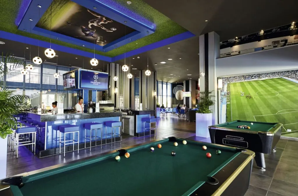 RIU Dunamar sports lounge