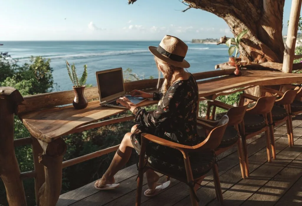 Riviera Maya Business Group Will Propose Mexico Digital Nomad Visa To Federal Government