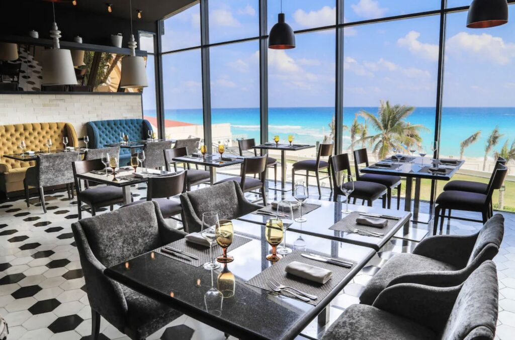 Sandos Cancun restaurant