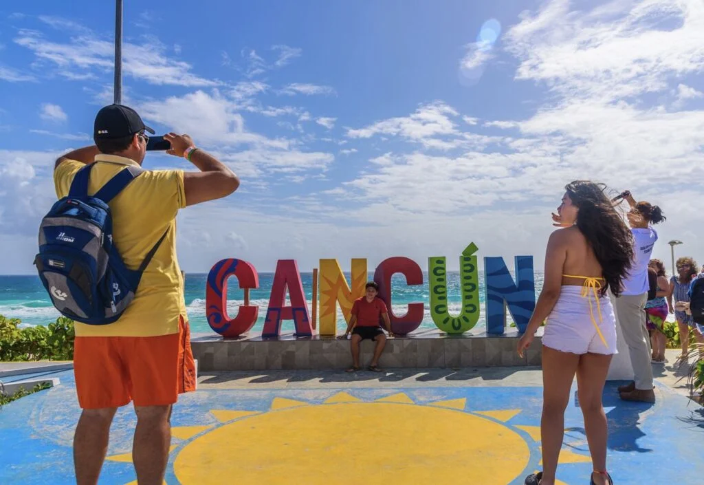 These Are The 5 Most Common Scams In Cancun That Catch Travelers Off Guard 