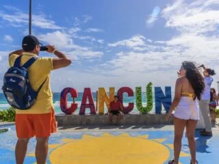 These Are The 5 Most Common Scams In Cancun That Catch Travelers Off Guard