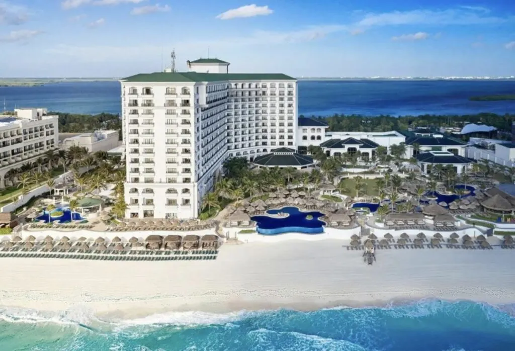 These Are The Top 10 Hotels In Cancun For 2025 According To Travel Experts
